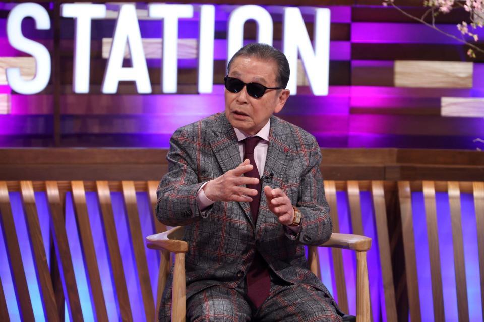 ＭＣを務めるタモリ