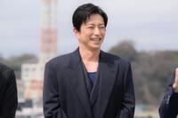 笑顔を見せる大沢たかお