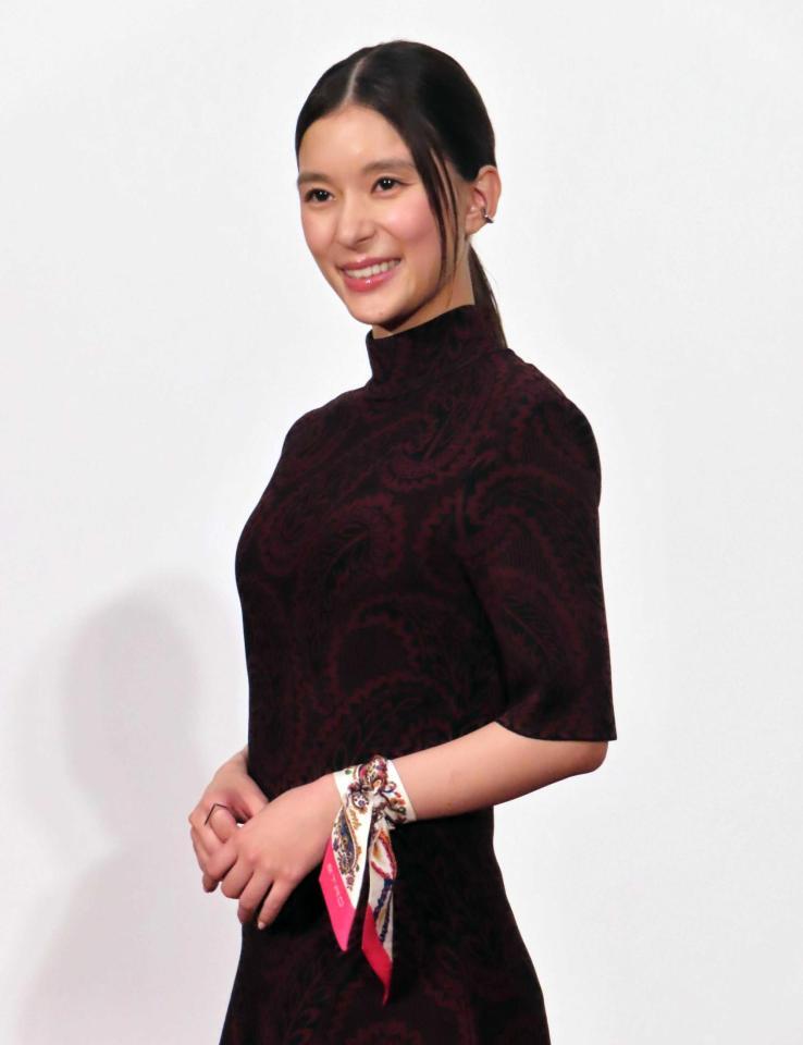 　取材会に登壇した芳根京子