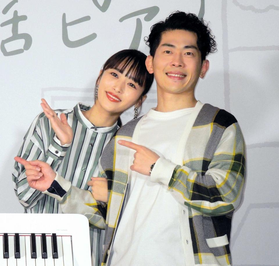 （左から）近藤千尋、太田博久＝２１年撮影