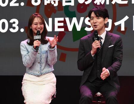 『めざましテレビ』を紹介する井上清華アナウンサー（左）と生田竜聖アナウンサー（撮影・園田高夫）