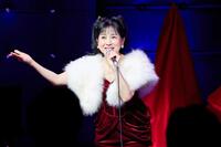 ４０周年記念ライブを行った西村知美
