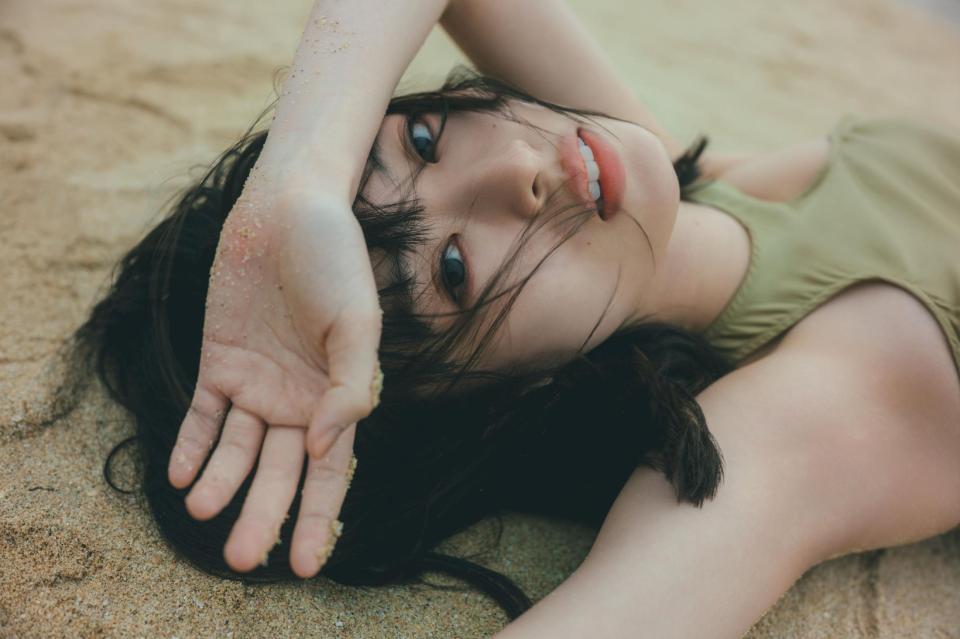 井本彩花２ｎｄ写真集「ＢＥＳＴ，」（東京ニュース通信社刊）