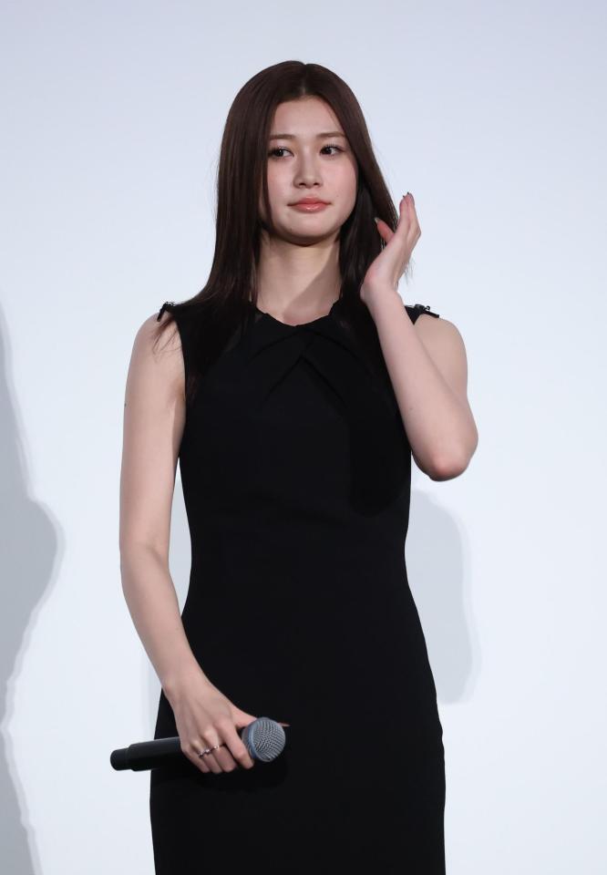 初日を喜んだ生見愛瑠（撮影・金田祐二）