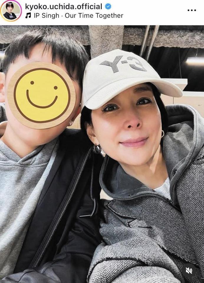 次男と。内田恭子のインスタグラム＠ｋｙｏｋｏ．ｕｃｈｉｄａ．ｏｆｆｉｃｉａｌ（１月３１日付）より