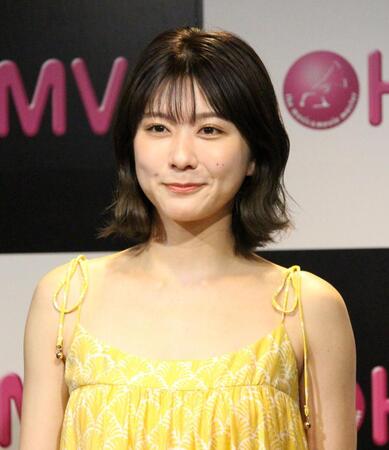 発売記念イベントを行った清水麻璃亜