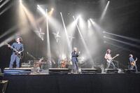 ４５周年ツアーの千秋楽を迎えた佐野元春（中央）２０２６©Ｍ‘ｓ　Ｆａｃｔｏｒｙ　Ｍｕｓｉｃ　Ｐｕｂｌｉｓｈｅｒｓ