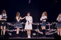 モーニング娘。’２６に加入する杉原明紗（中央）