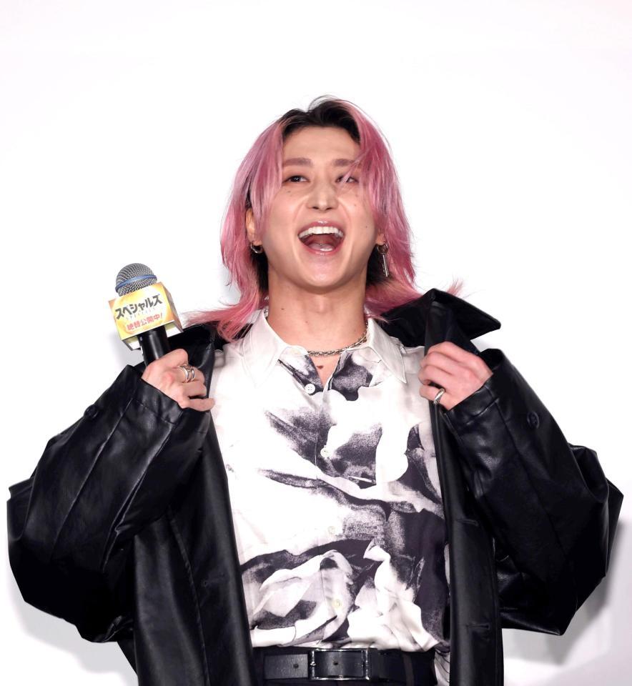 お忍び鑑賞秘話を明かした佐久間大介（撮影・佐々木彰尚）