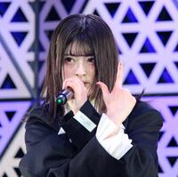 ポーズを決めるＷＨＩＴＥ　ＳＣＯＲＰＩＯＮのＨＡＮＮＡ