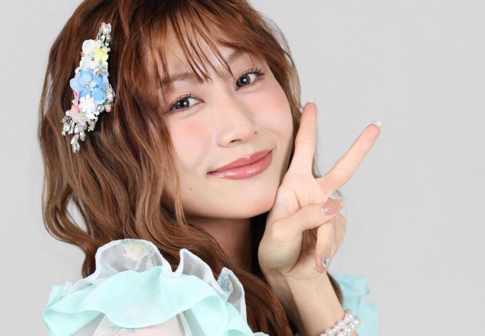 笑顔を見せるＳＫＥ４８・青海ひな乃（撮影・石井剣太郎）