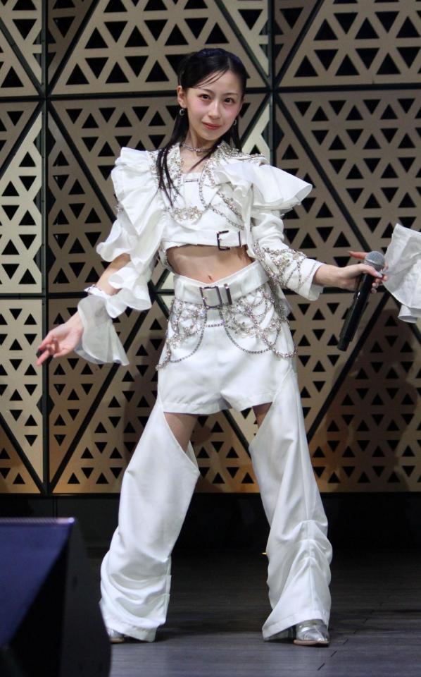 ライブを盛り上げたＷＨＩＴＥ　ＳＣＯＲＰＩＯＮのＣＯＣＯ