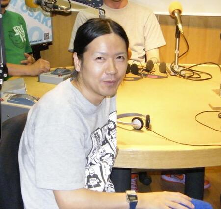 ２００８年６月、ＤＪを務めるラジオ番組の収録に参加したヒサダトシヒロ