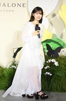 シースルーのドレスで登場した山下美月（撮影・園田高夫）