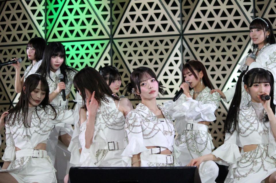 熱いパフォーマンスを見せたＷＨＩＴＥ　ＳＣＯＲＰＩＯＮ