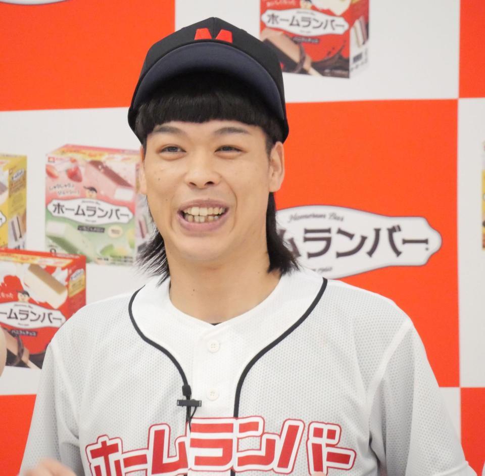 イベントに出席したエース