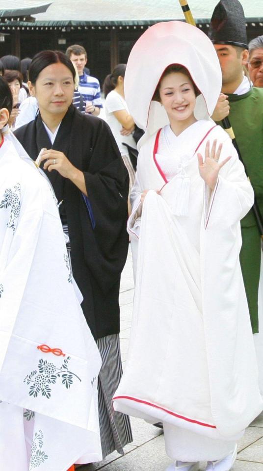 ２００８年６月、明治神宮で挙式。ヒサダトシヒロと松嶋尚美