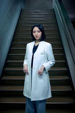 　主演を務める鎮西寿々歌（Ｃ）２０２６映画「だぁれかさんとアソぼ？」製作委員会