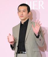 丸刈り姿でイベントに登場した杉野遥亮（撮影・伊藤笙子）