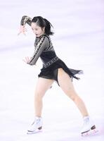 迫力のある演技を見せる本田望結＝２０２１年１０月