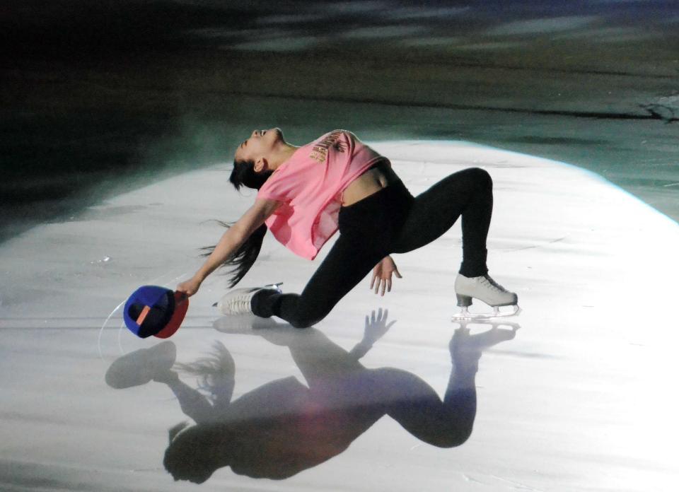 見事な滑りをみせる本田望結＝２０１９年７月