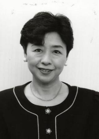 若かりし頃の栗原アヤ子さん（共同）