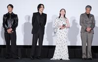 登壇した（左から）玉木宏、山﨑賢人、山田杏奈、舘ひろし＝ＴＯＨＯシネマズ日比谷（撮影・吉澤敬太）