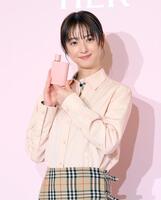 佐々木希＝２６日
