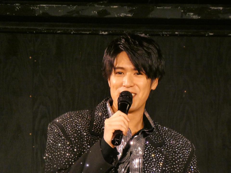 ライブを行った平松賢人