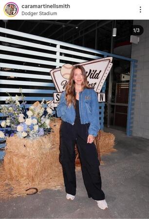 スミスの妻カーラさんのインスタグラム＠ｃａｒａｍａｒｔｉｎｅｌｌｓｍｉｔｈ（３月２７日付）より 