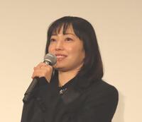 舞台あいさつに登壇した菅野美穂