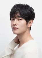 韓国芸能プロダクション・ＮＡＭＯＯアクターズの公式インスタグラム＠ＮＡＭＯＯＡＣＴＯＲＳ２００４より　志尊淳の義兄を演じる俳優のキム・ドワン