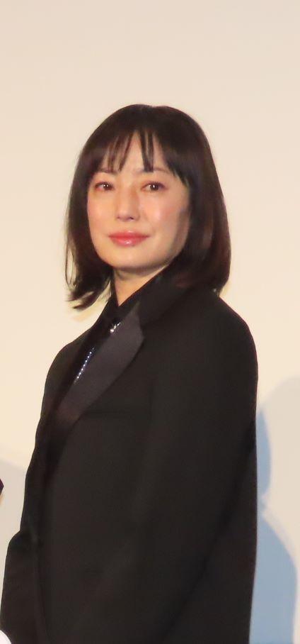 舞台あいさつに登壇した菅野美穂