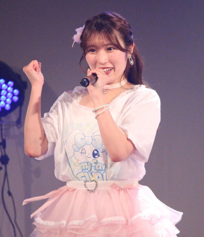 熱唱するｍｙ　ｆａｖの田中美帆
