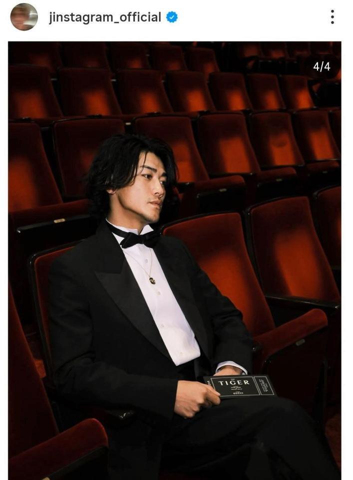 赤西仁のインスタグラム＠ｊｉｎｓｔａｇｒａｍ＿ｏｆｆｉｃｉａｌ（２月１日付）より 