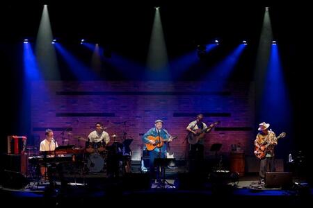 地元・石垣島でツアーファイナル公演を行ったＢＥＧＩＮ