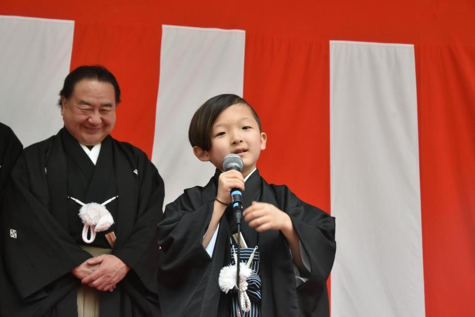 あいさつに立った中村陽喜