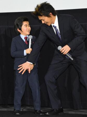 ２０１３年２月、映画「コドモ警察」舞台挨拶で、鈴木福と勝地涼