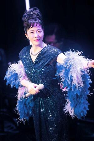 バースデーライブを行った坂本冬美（撮影・田中聖太郎）