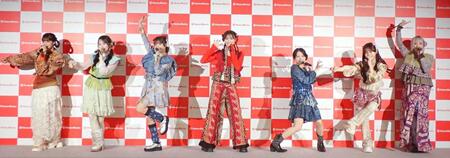 新ＣＭ楽曲「ＨＯＴ！ＳＣＯＯＰ！」を初披露するＣＡＮＤＹ　ＴＵＮＥ