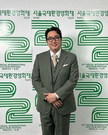 韓国芸能プロダクション・ＳＡＲＡＭエンターテインメントの公式インスタグラム＠ｓａｒａｍｅｎｔ＿ｏｆｆｉｃｉａｌより　俳優のチョ・ジヌン