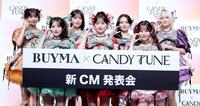 ポーズをきめるＣＡＮＤＹ　ＴＵＮＥの（左から）南なつ、小川奈々子、福山梨乃、立花琴未、桐原実月、村川緋杏、宮野静（撮影・金田祐二）