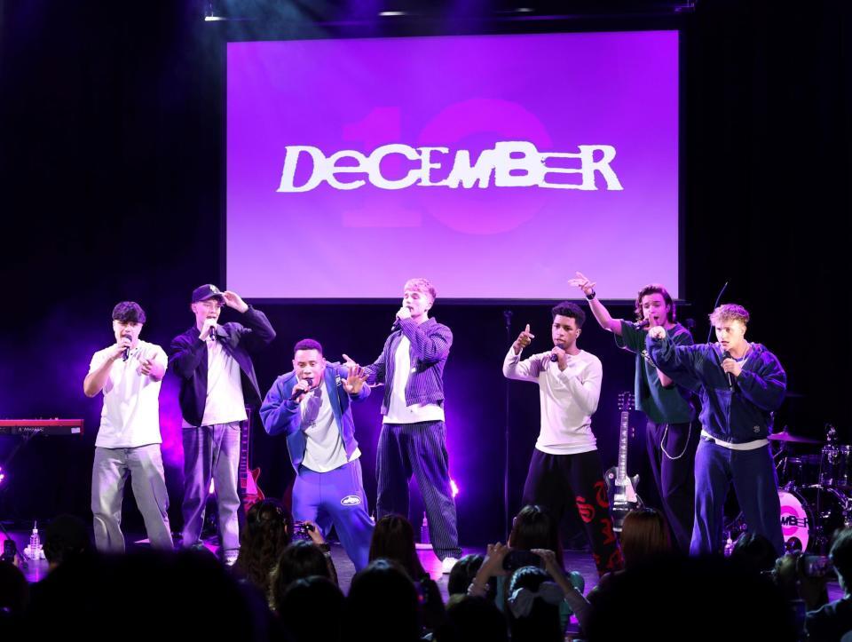 初来日ショーケースを開催したＤｅｃｅｍｂｅｒ１０＝東京・渋谷のＳＨＩＢＵＹＡ　ＰＬＥＡＳＵＲＥ　ＰＬＥＡＳＵＲＥ（撮影・伊藤笙子）