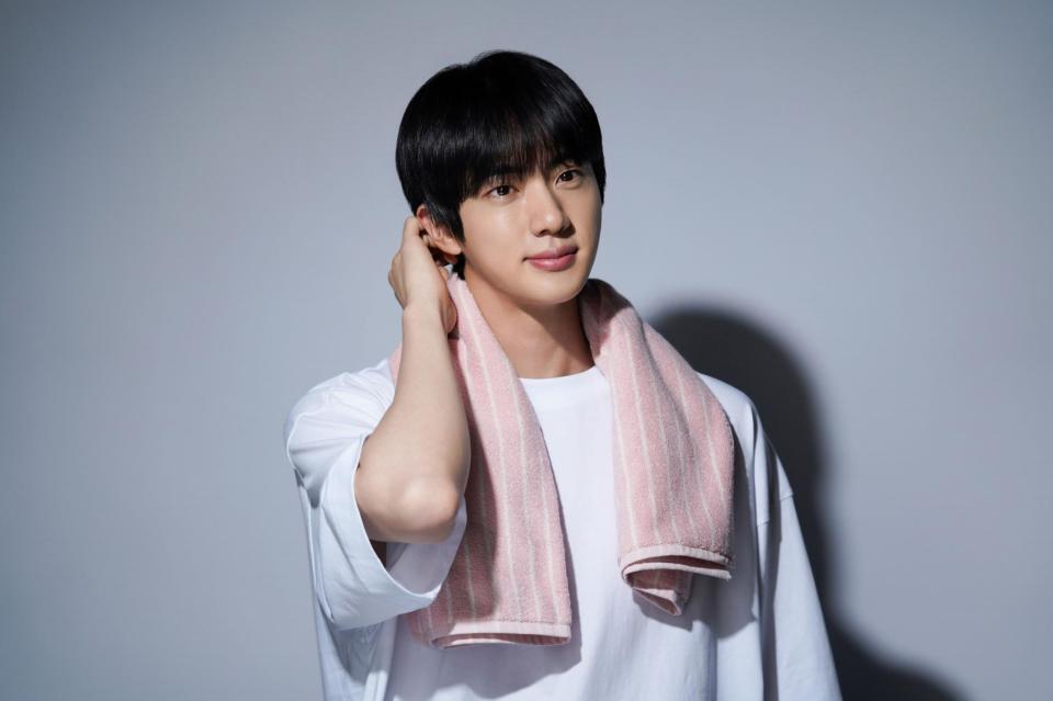 ＣＭ撮影に臨むＪｉｎのメイキングカット