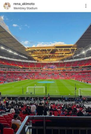 秋元玲奈のインスタグラム＠ｒｅｎａ＿ａｋｉｍｏｔｏ（４月１日付）より 