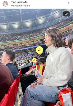 秋元玲奈のインスタグラム＠ｒｅｎａ＿ａｋｉｍｏｔｏ（４月１日付）より 