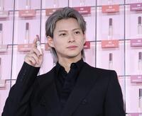 ポーズをきめる平野紫耀（撮影・金田祐二）