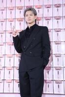 ポーズをきめる平野紫耀（撮影・金田祐二）