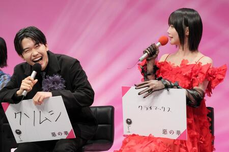 あの（右）の発言を聞き爆笑する鈴木福（撮影・吉澤敬太）