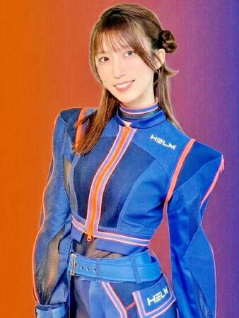 スーパーＧＴのレースクイーンにも就任した板野優花